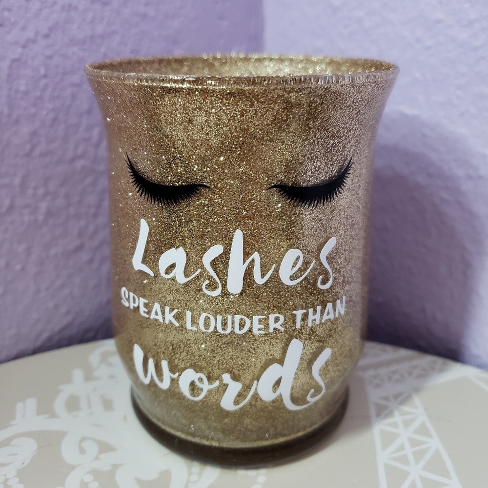 Custom makeup brush holder